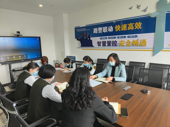 C:\Users\Administrator\Desktop\22年照片\4月部署51\208070230c4ed9f336cc9818f63e4da