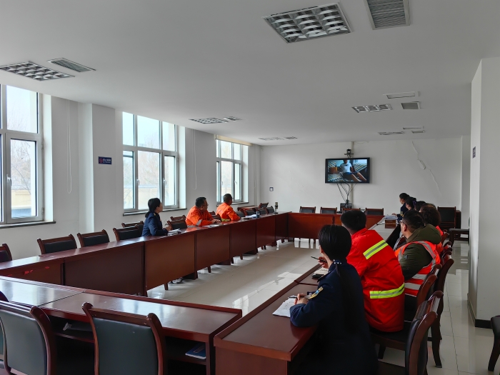 2-12承德分公司丰宁隧道管理站：开展廉政警示教育 上好节后第一课 (4)