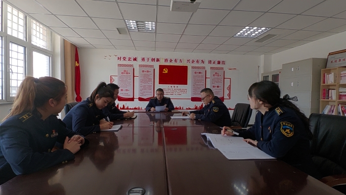 3-25承德分公司丰宁隧道管理站党支部开展“遵守党章 严守纪律”主题党课