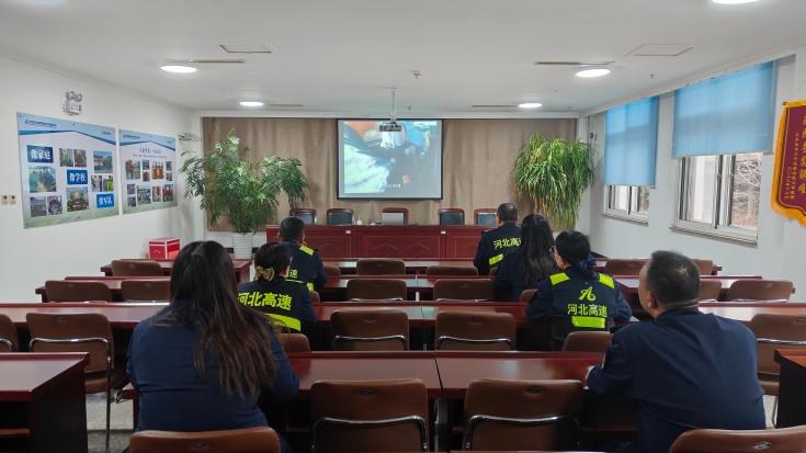 aa64f63dbe4c063866737eb85a1356a