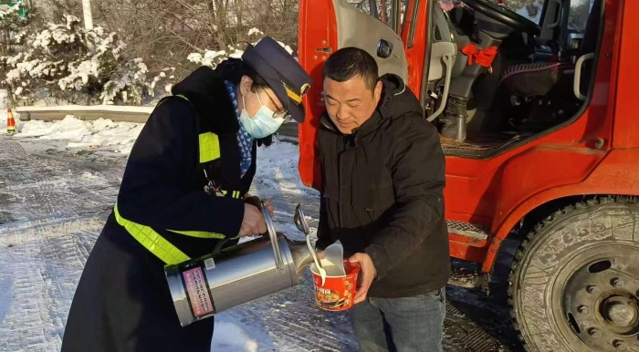 7612cd11312084f576e31edecd9d7735