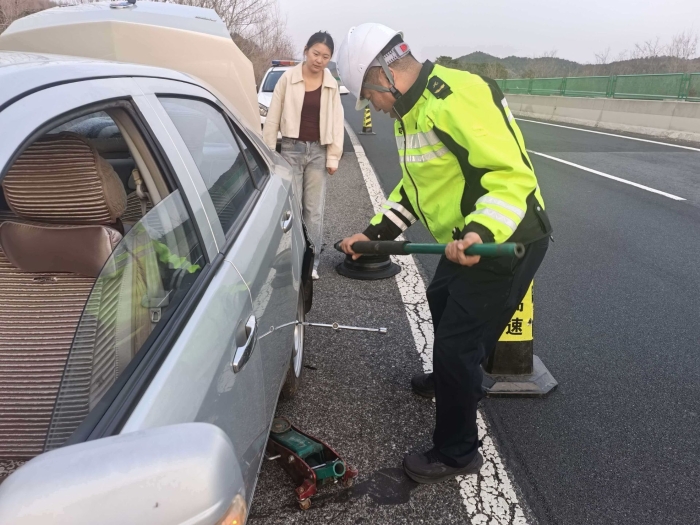 649b95770d5df738360f5b0ac9274090